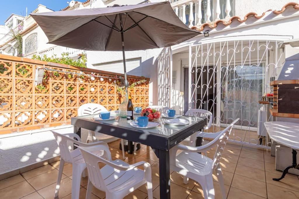 Вилла A16-Casa Con Barbacoa En La Playa Эмпуриабрава Экстерьер фото